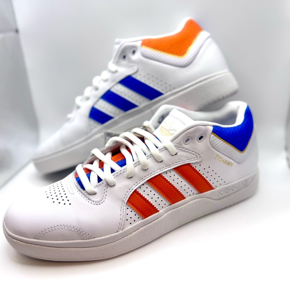NEW!!Men’s Adidas Tyshawn Sneakers NIB!!! - Picture 3 of 8